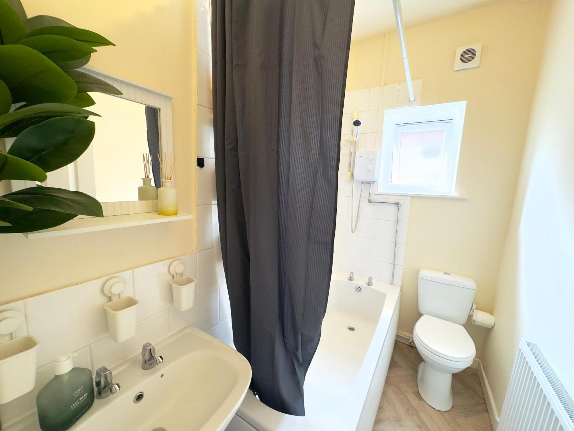 Double Bedroom Near City Center Манчестер Екстер'єр фото